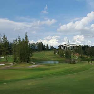 Austin Heights Golf & Hotel Resort